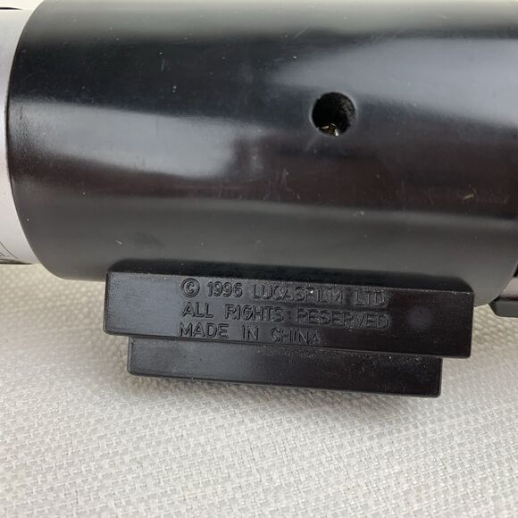 Vintage 1996 LucasFilm Orange Lightsaber with Lights & Sound‎ Star Wars Toy - Picture 2 of 10